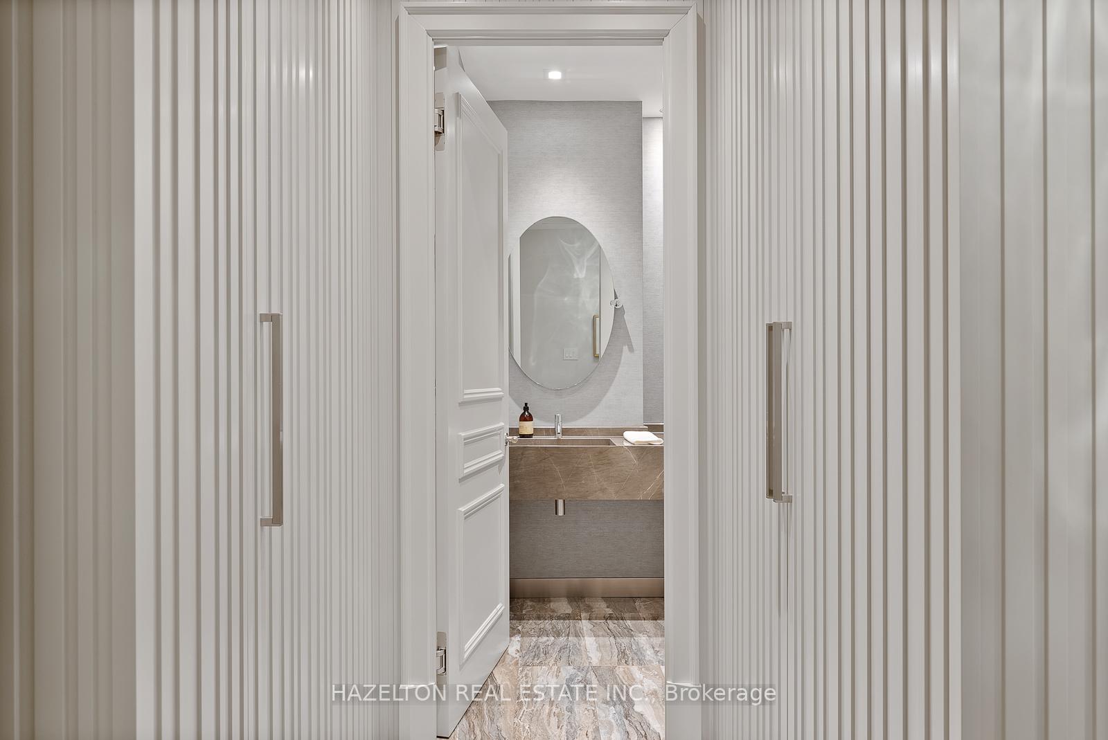 Photo 18 of Unit 7D, 1 St Thomas Street, Toronto, Bay Street Corridor — HOMEH