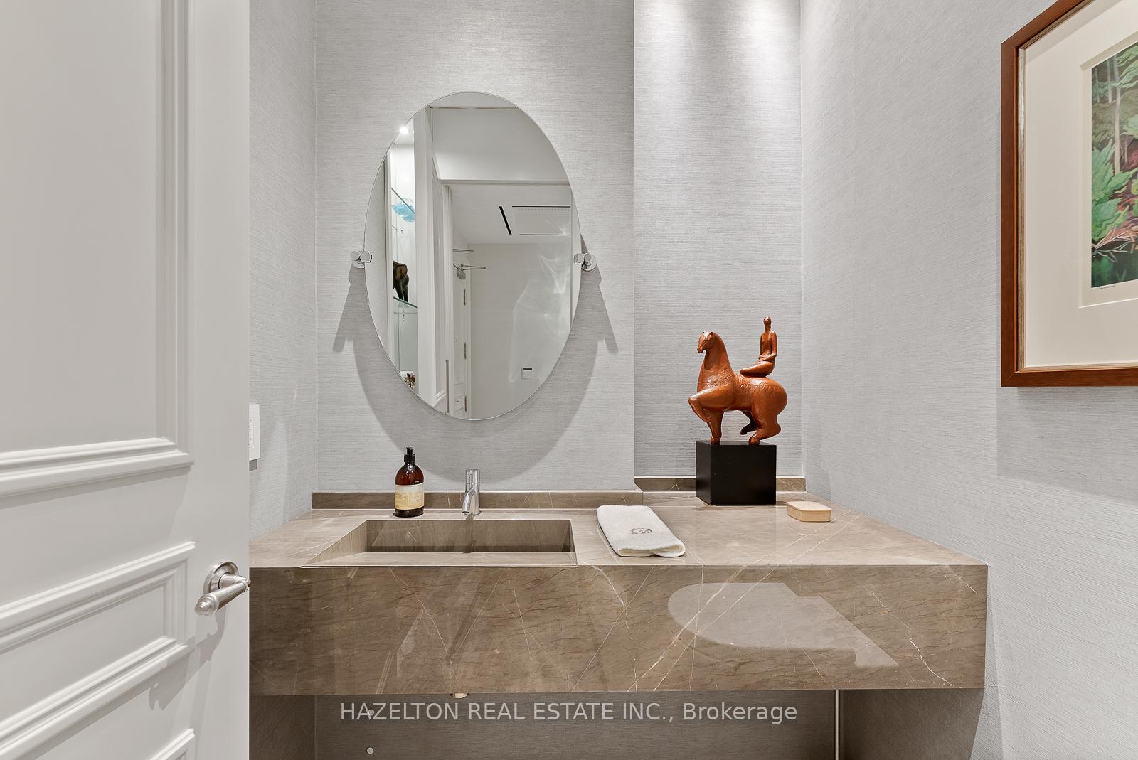 Photo 20 of Unit 7D, 1 St Thomas Street, Toronto, Bay Street Corridor — HOMEH