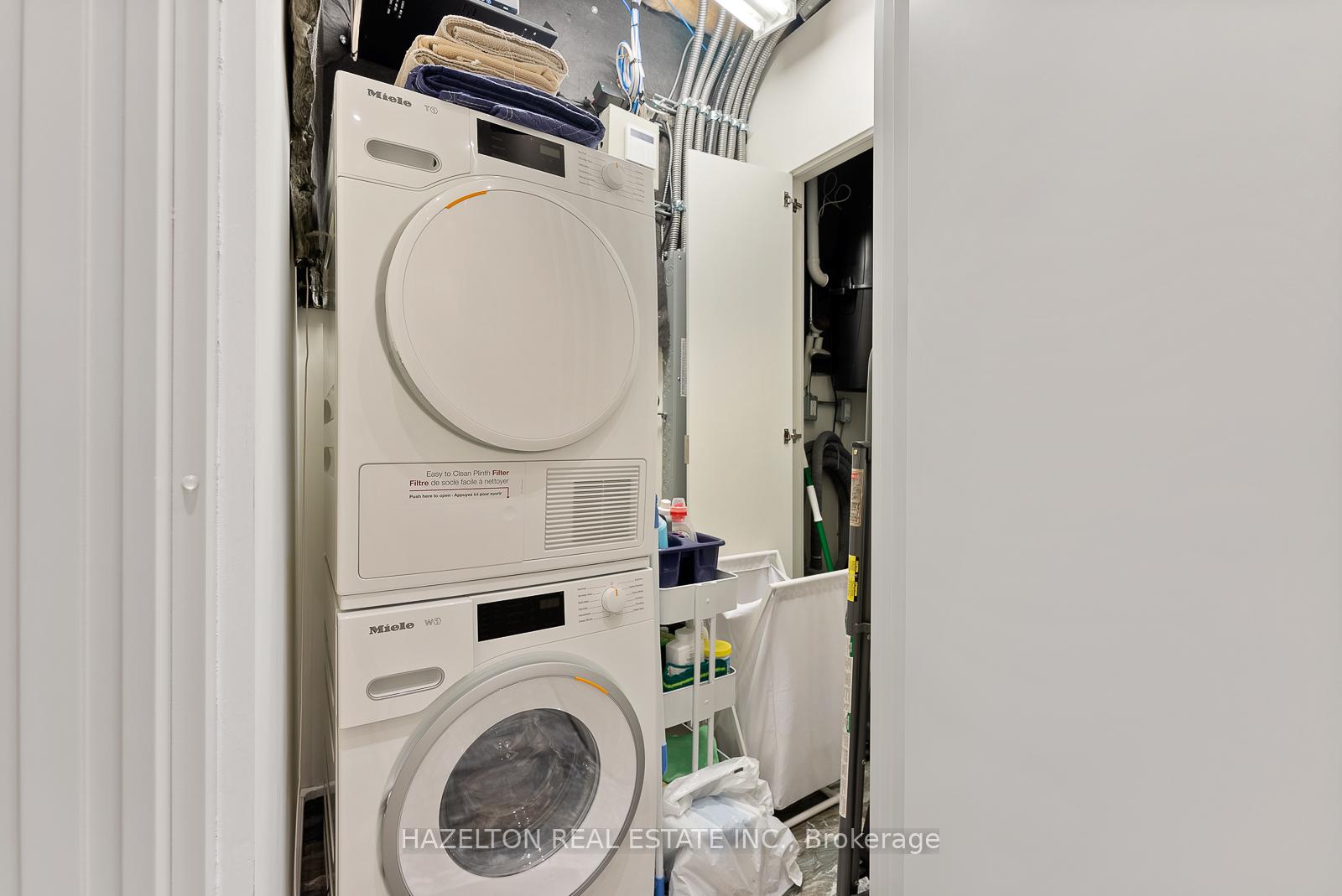 Photo 22 of Unit 7D, 1 St Thomas Street, Toronto, Bay Street Corridor — HOMEH