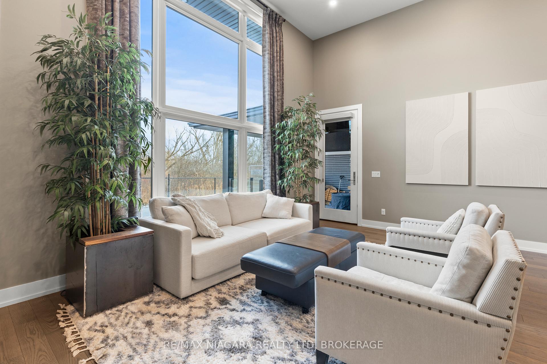 Photo 14 of Unit 2, 10 Taliesin Trail, Welland, Prince Charles — HOMEH