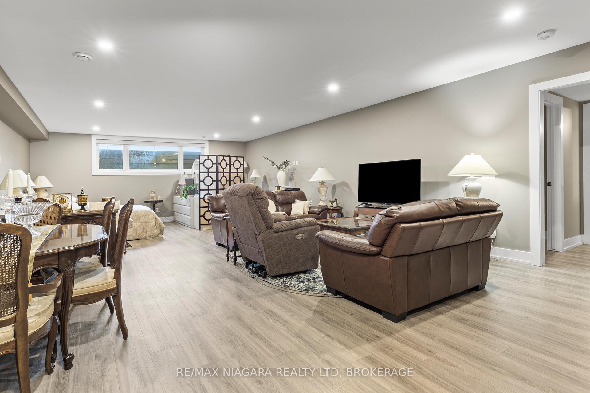 Photo 19 of Unit 2, 10 Taliesin Trail, Welland, Prince Charles — HOMEH