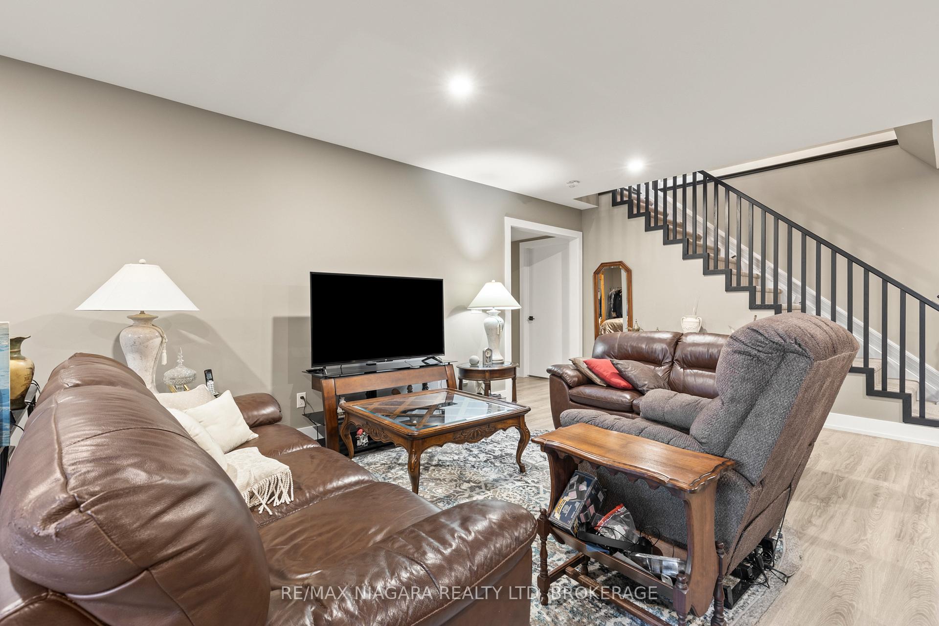 Photo 20 of Unit 2, 10 Taliesin Trail, Welland, Prince Charles — HOMEH