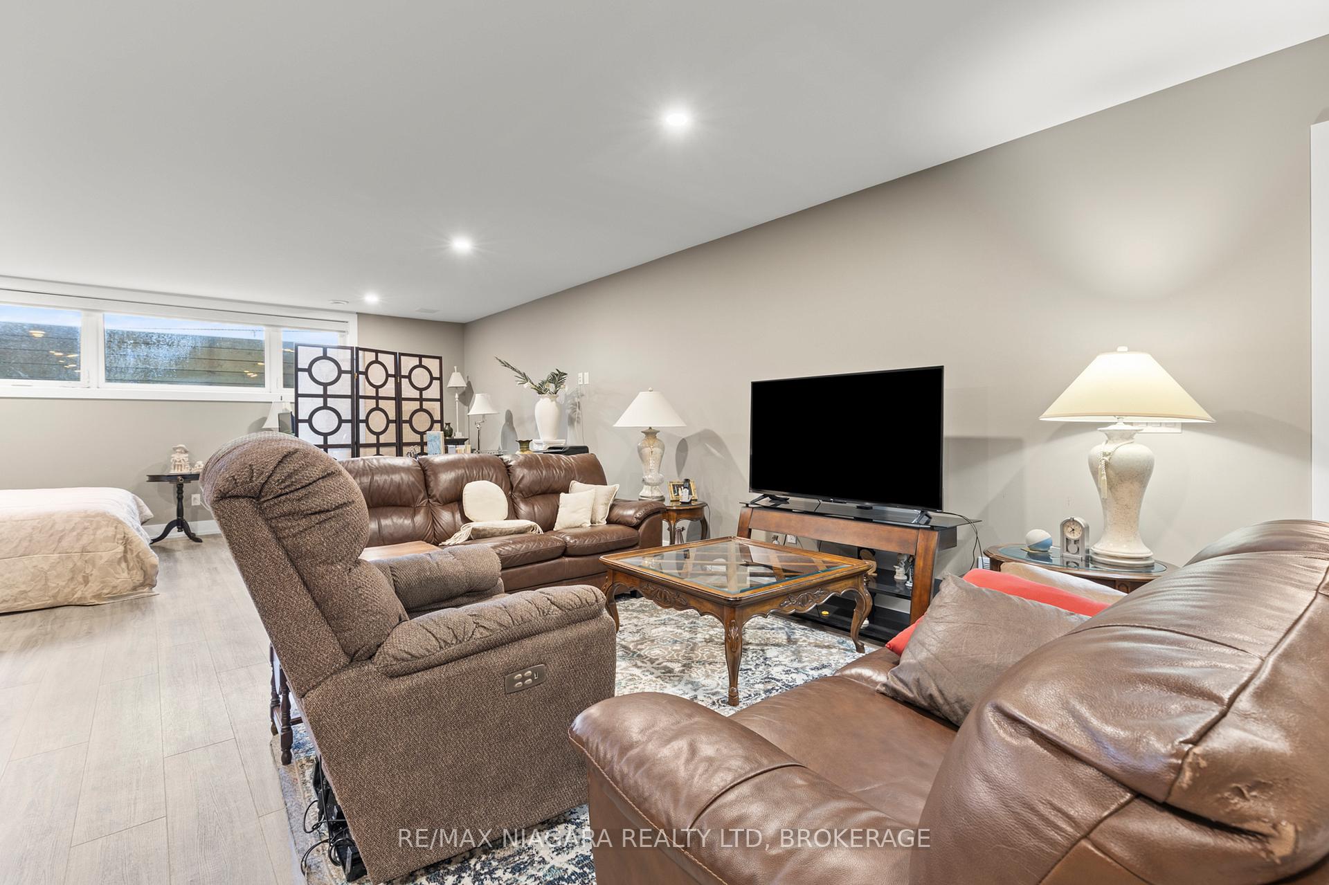 Photo 22 of Unit 2, 10 Taliesin Trail, Welland, Prince Charles — HOMEH