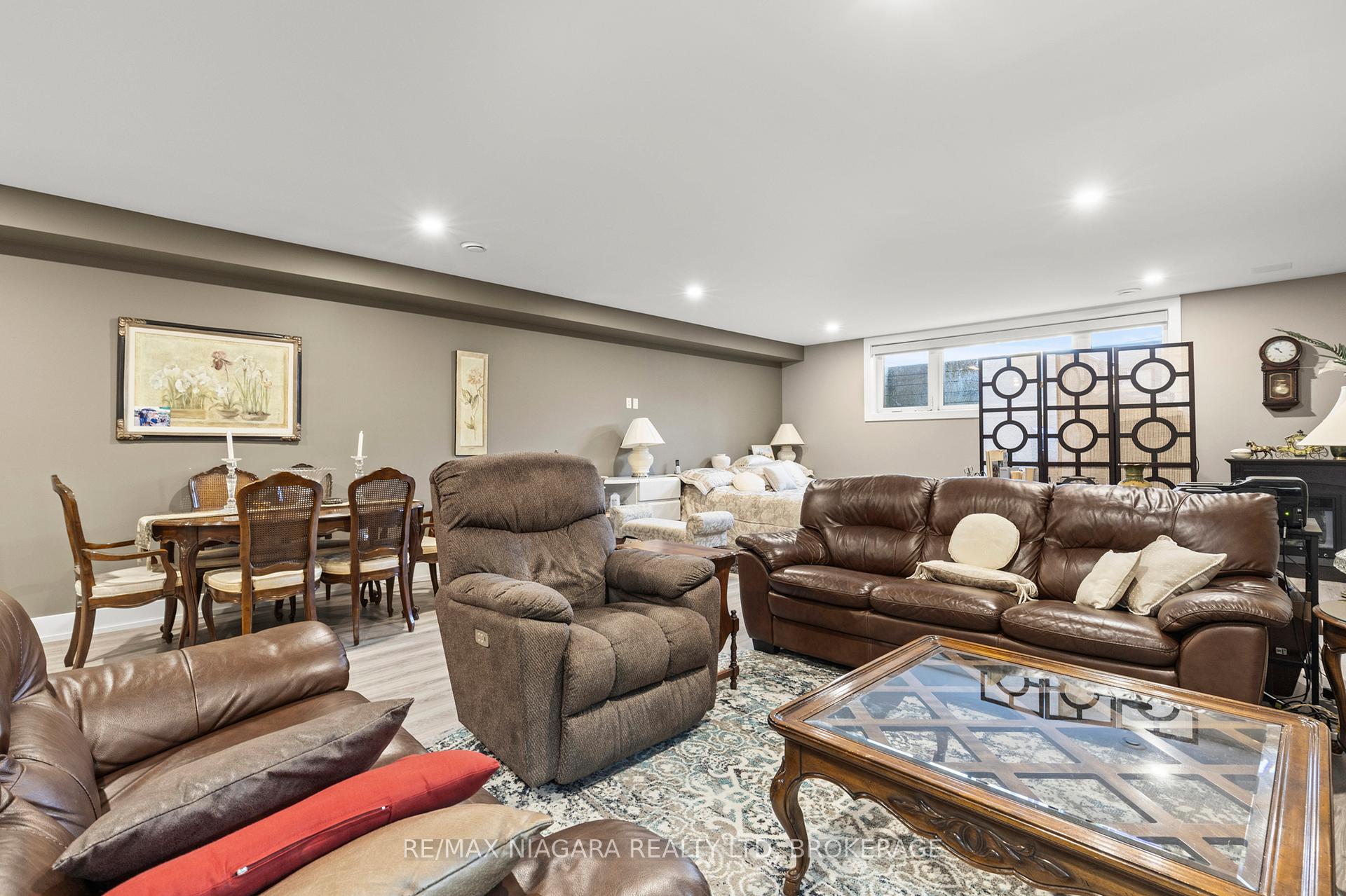 Photo 23 of Unit 2, 10 Taliesin Trail, Welland, Prince Charles — HOMEH