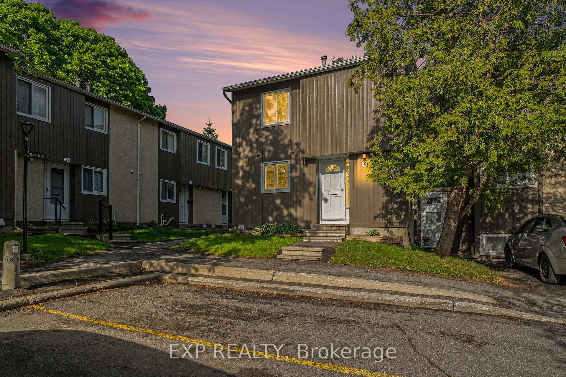 Photo 1 of 1332 Lassiter Terrace, Ottawa, Beaconwood — HOMEH
