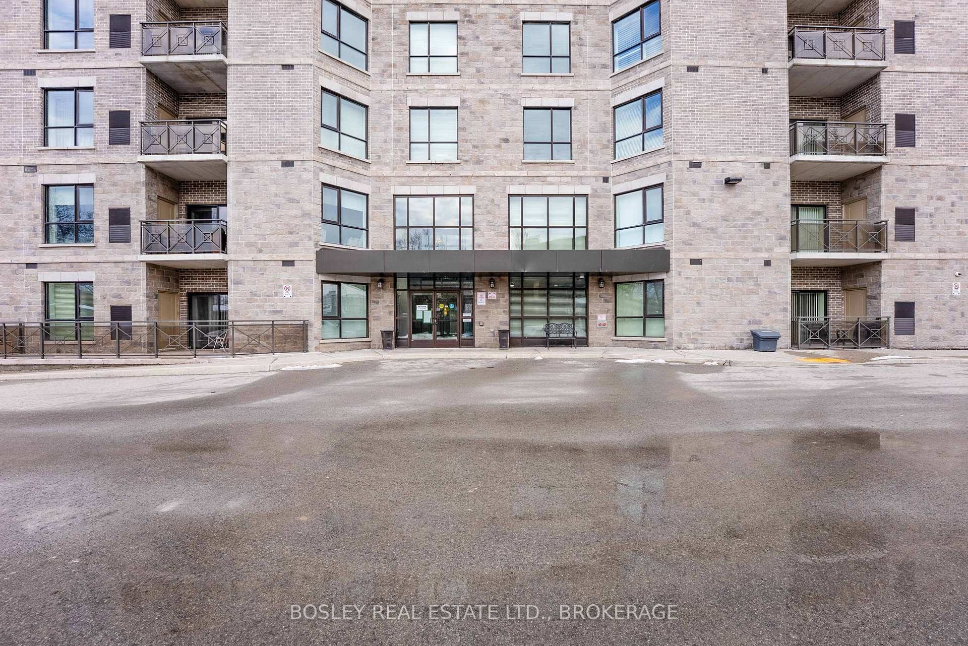 Photo 2 of Unit 102, 379 Scott Street, St. Catharines, Vine/Linwell — HOMEH