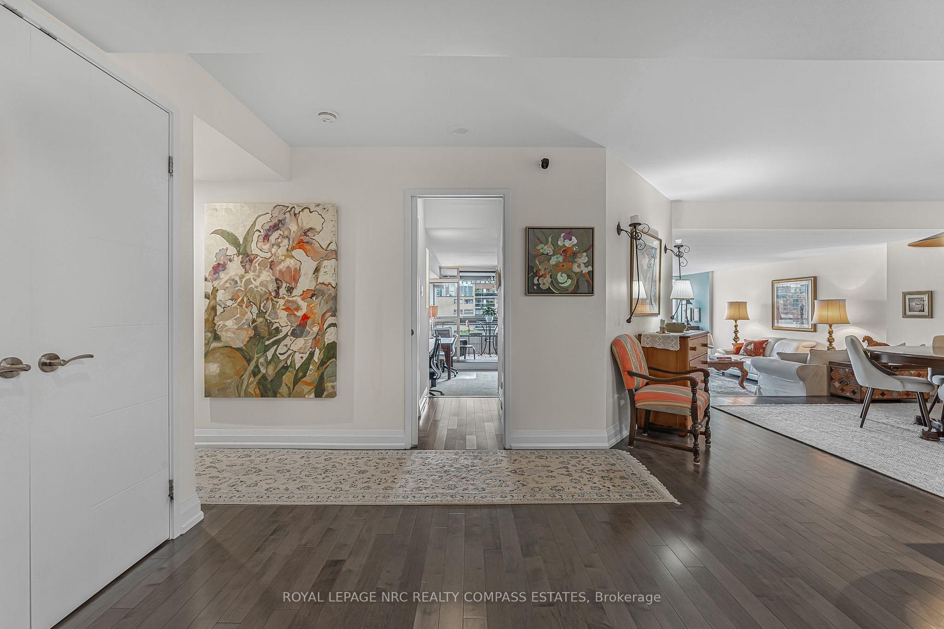 Photo 4 of Unit 810, 130 Carlton Street, Toronto, Cabbagetown-South St. James Town — HOMEH