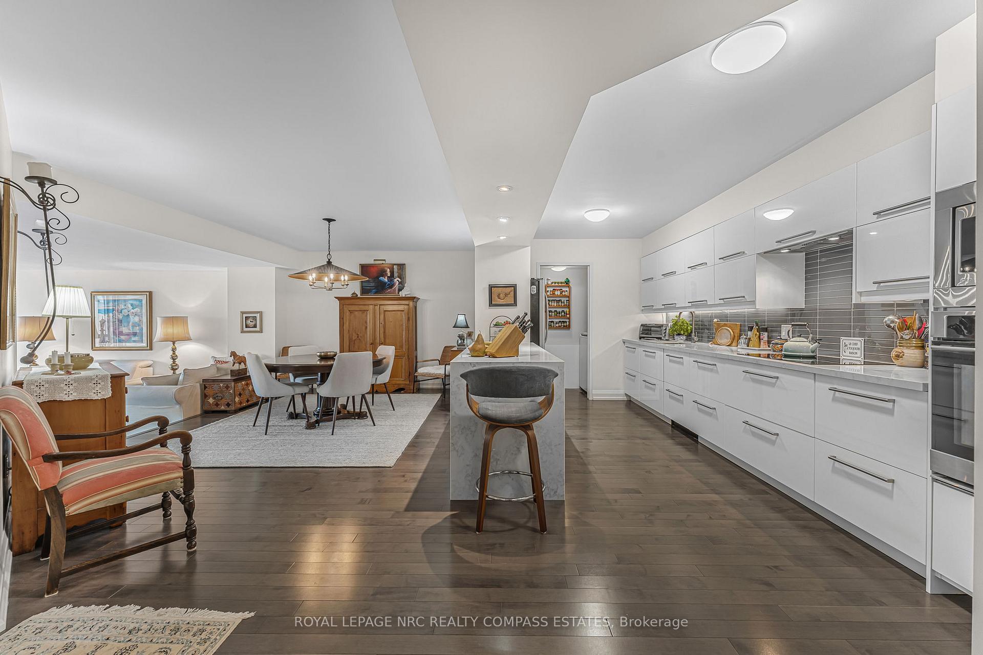 Photo 12 of Unit 810, 130 Carlton Street, Toronto, Cabbagetown-South St. James Town — HOMEH
