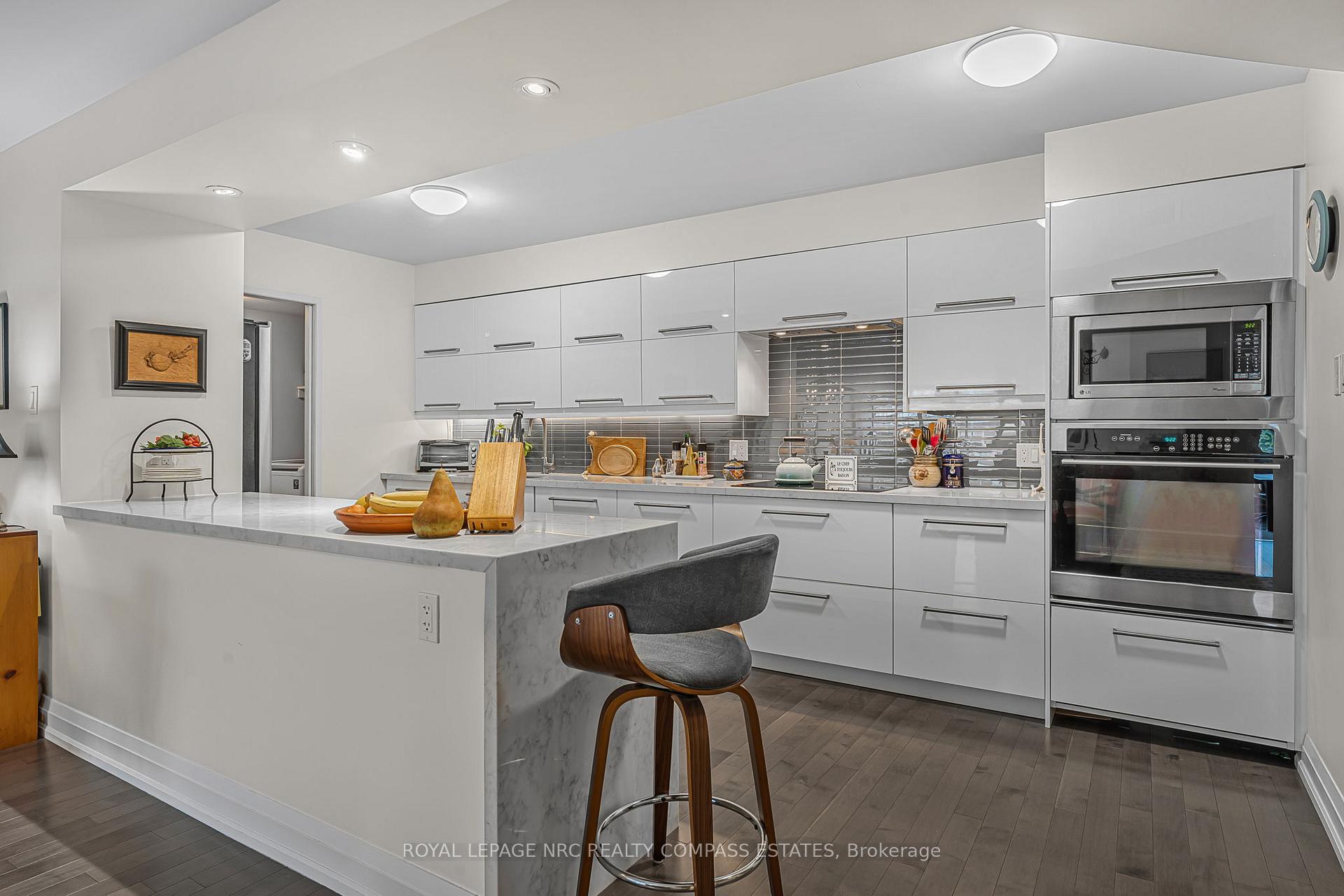 Photo 16 of Unit 810, 130 Carlton Street, Toronto, Cabbagetown-South St. James Town — HOMEH