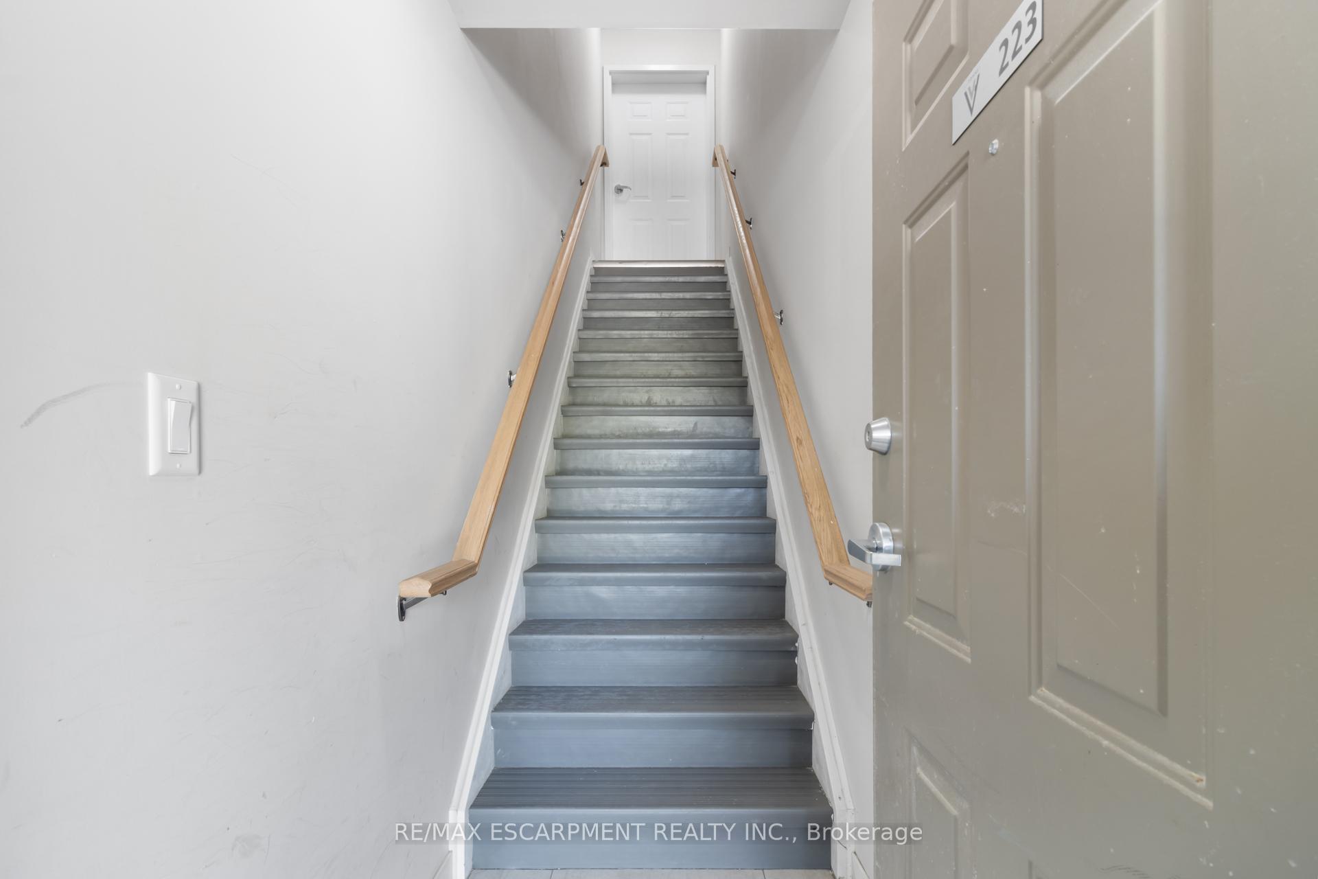 Photo 4 of Unit 223, 338 Albert Street, Waterloo, Downtown Waterloo — HOMEH