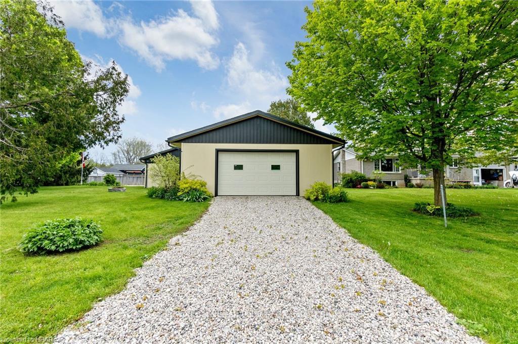 Photo 24 of 33 Keith Crescent, Bluewater, Bayfield — HOMEH