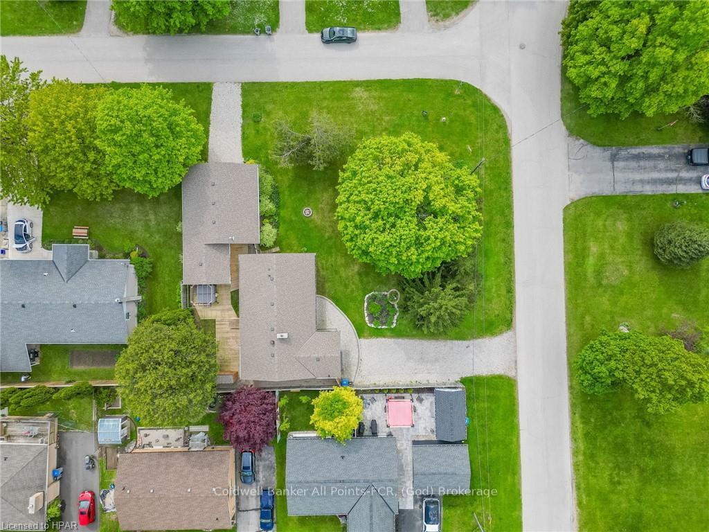 Photo 37 of 33 Keith Crescent, Bluewater, Bayfield — HOMEH