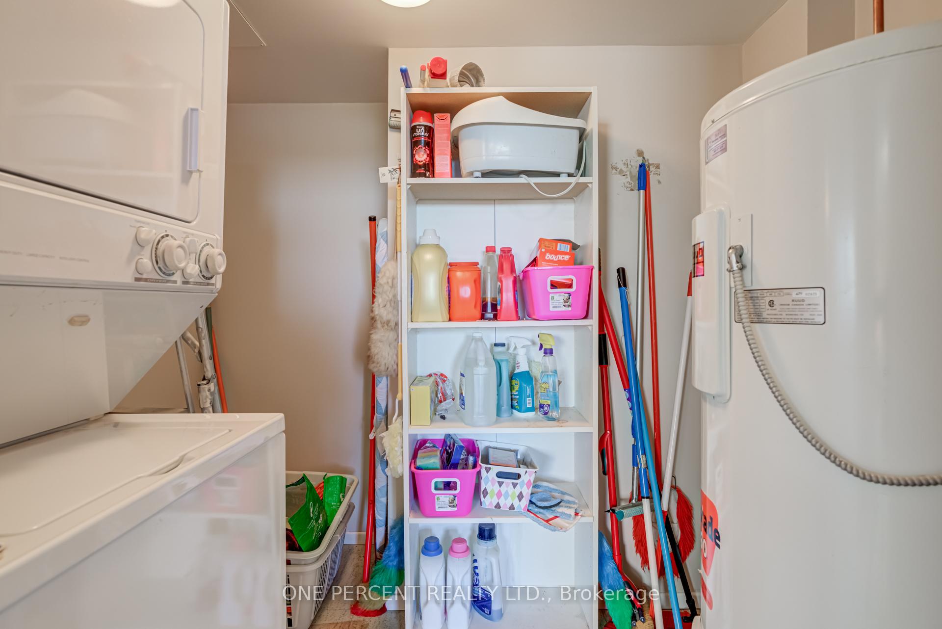 Photo 22 of Unit 705, 20 William Roe Boulevard, Newmarket, Central Newmarket — HOMEH