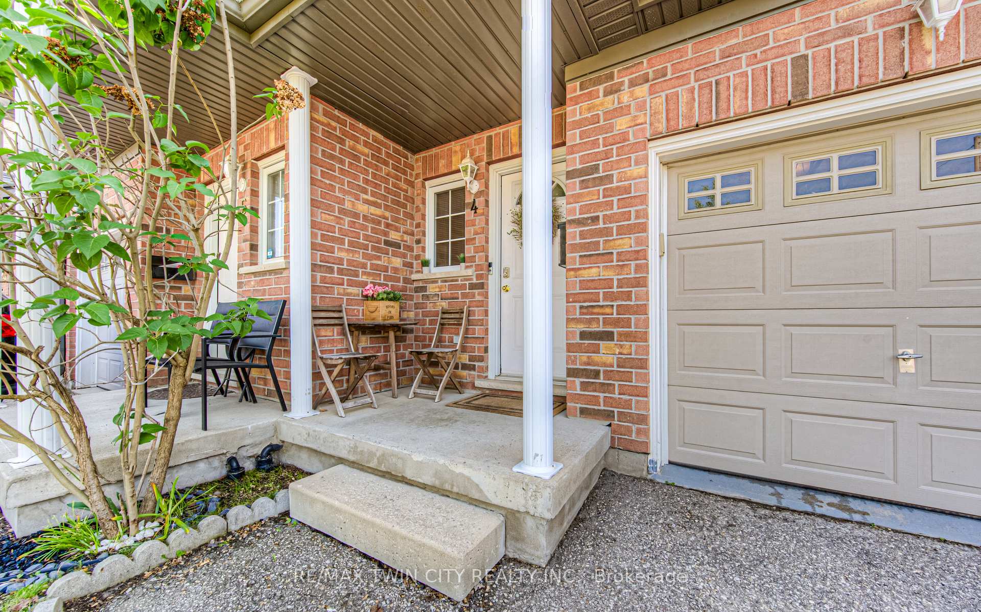 Photo 2 of Unit 4, 972 Strasburg Road, Kitchener — HOMEH