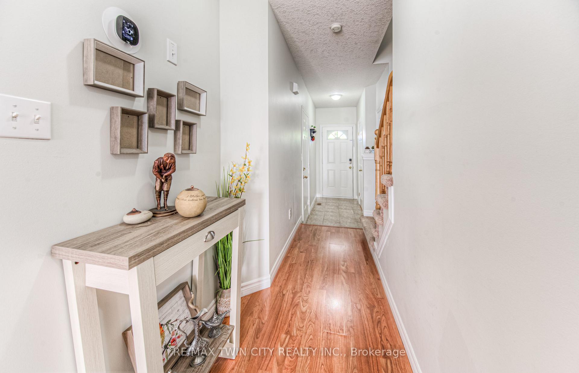 Photo 3 of Unit 4, 972 Strasburg Road, Kitchener — HOMEH