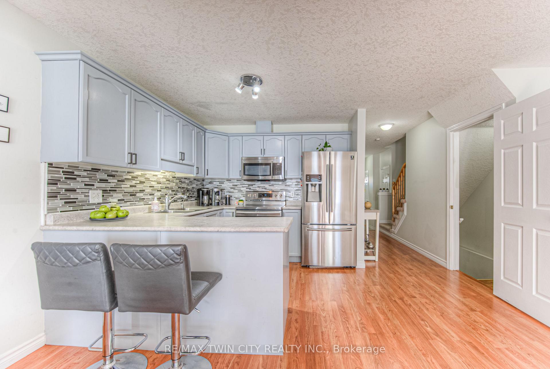 Photo 10 of Unit 4, 972 Strasburg Road, Kitchener — HOMEH