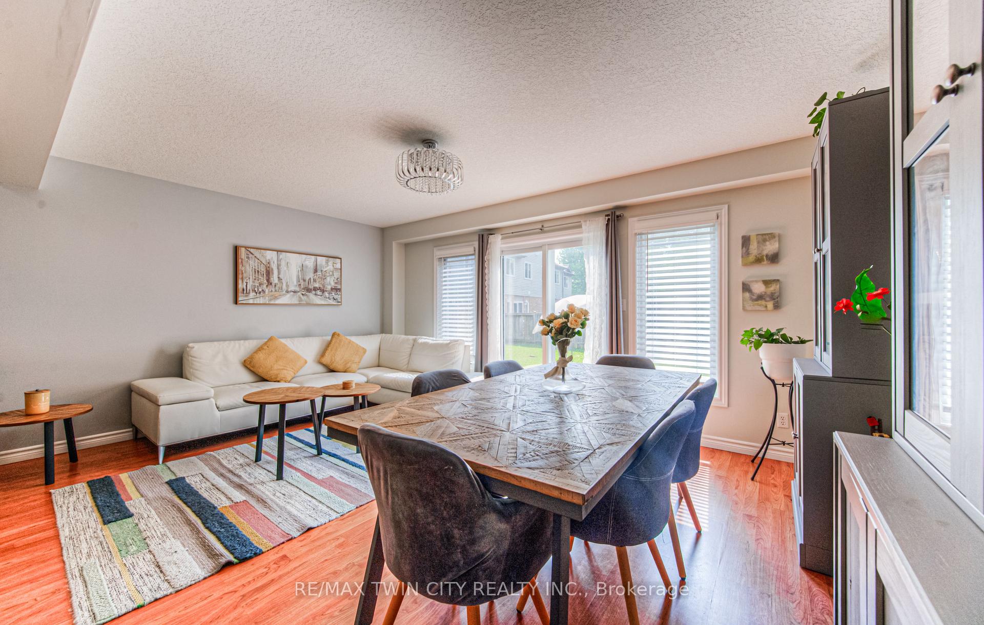 Photo 13 of Unit 4, 972 Strasburg Road, Kitchener — HOMEH