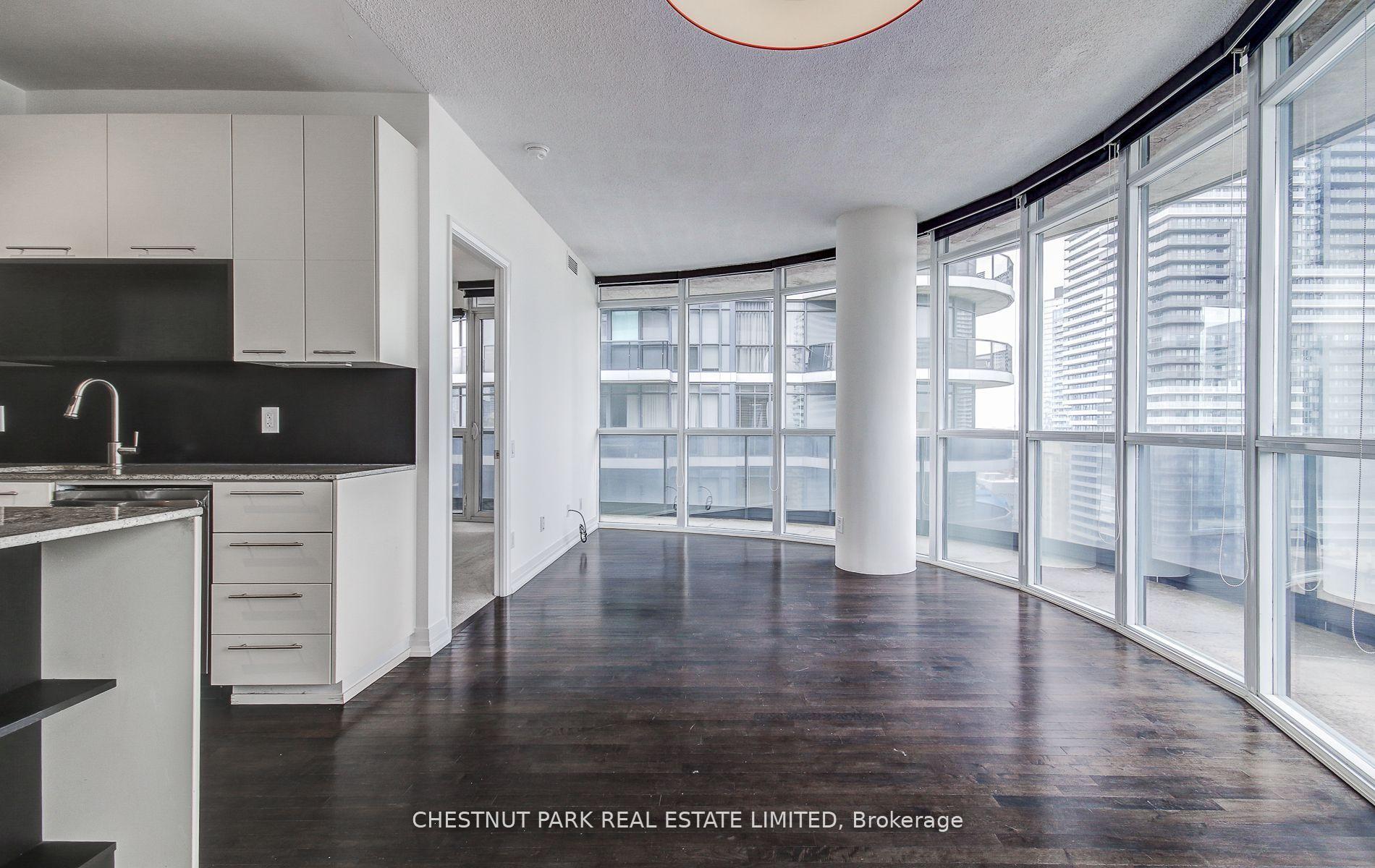 Photo 7 of Unit 3205, 25 Carlton Street, Toronto, Church-Yonge Corridor — HOMEH