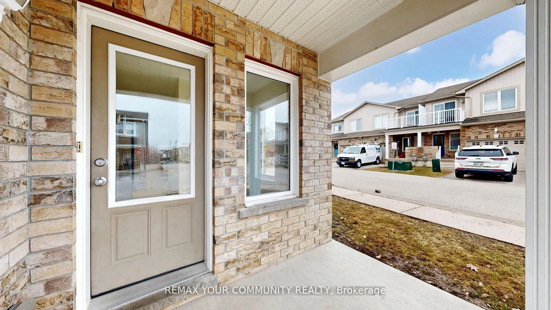Photo 3 of Unit 15, 75 Prince William Way, Barrie, Innis-Shore — HOMEH