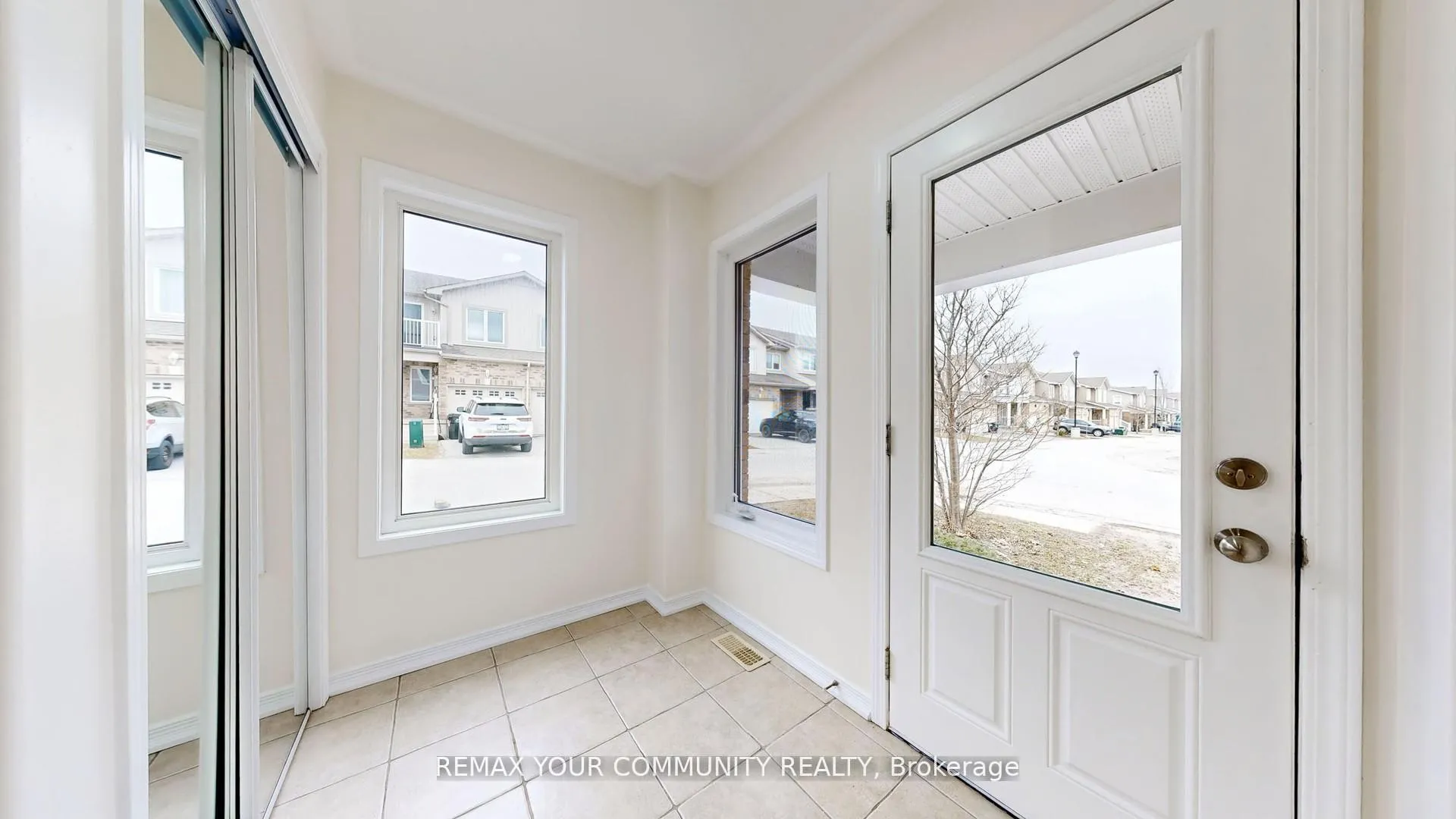Photo 19 of Unit 15, 75 Prince William Way, Barrie, Innis-Shore — HOMEH