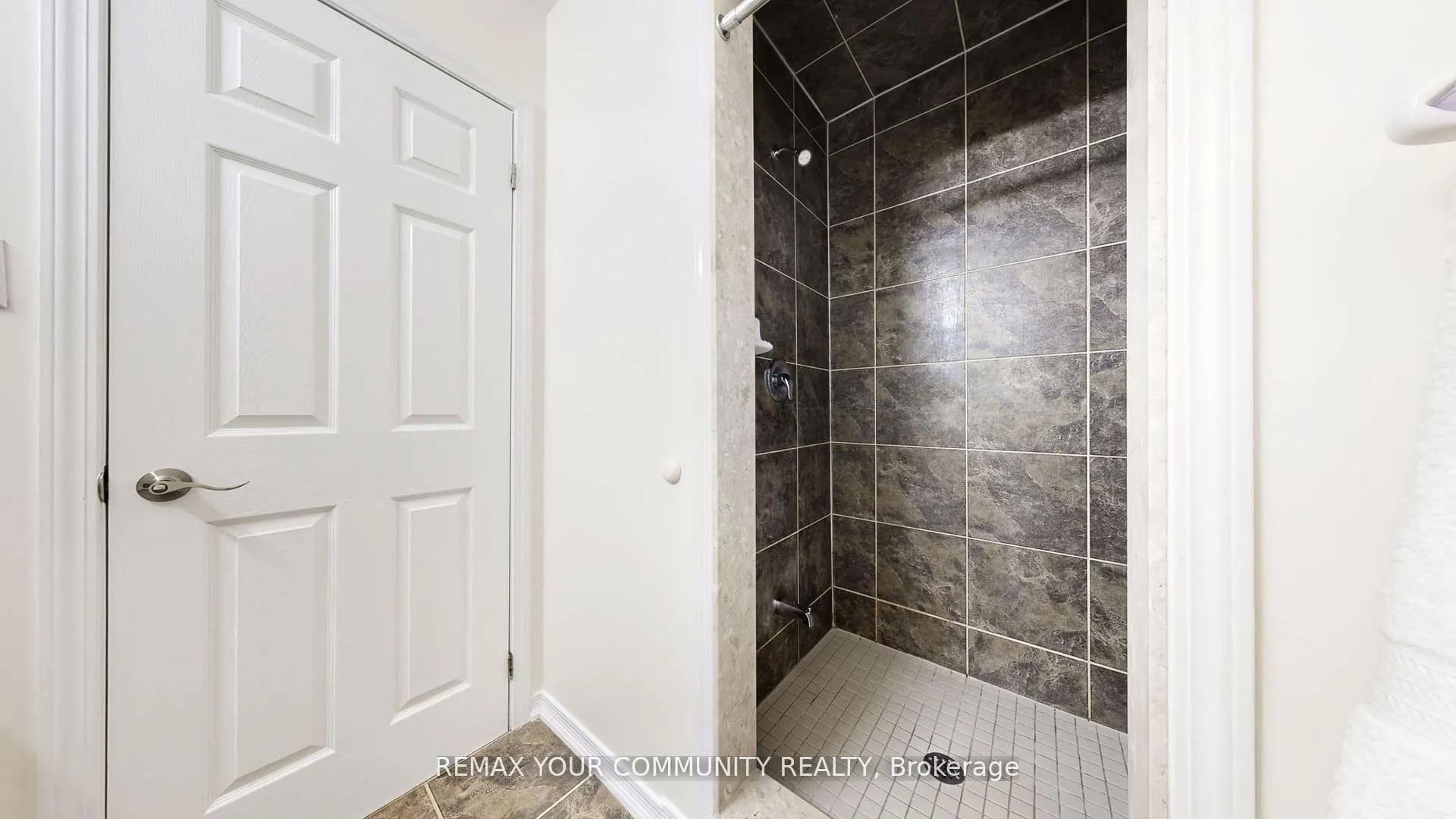 Photo 27 of Unit 15, 75 Prince William Way, Barrie, Innis-Shore — HOMEH