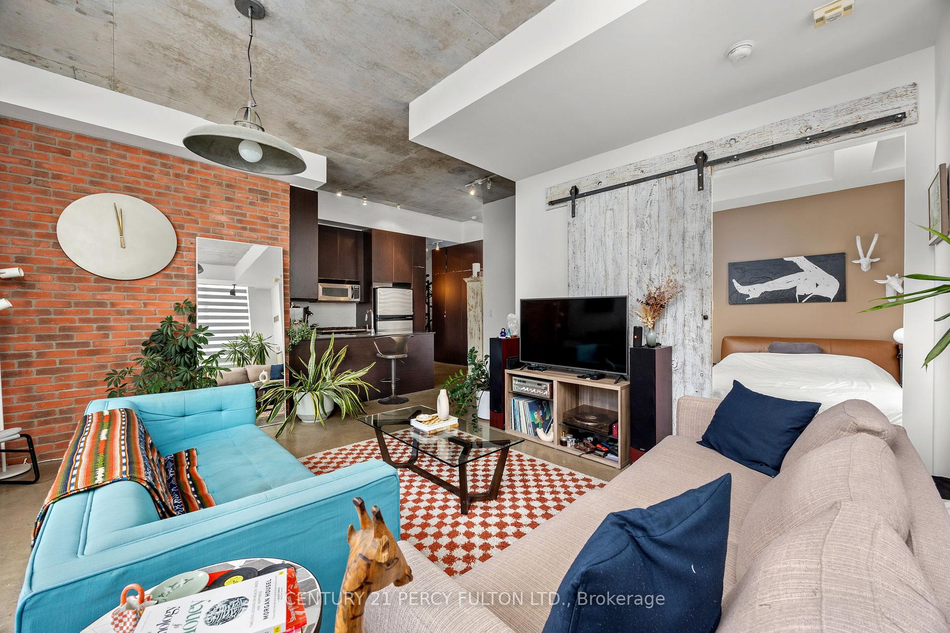 Photo 5 of Unit 1011, 23 Brant Street, Toronto, Waterfront Communities — HOMEH