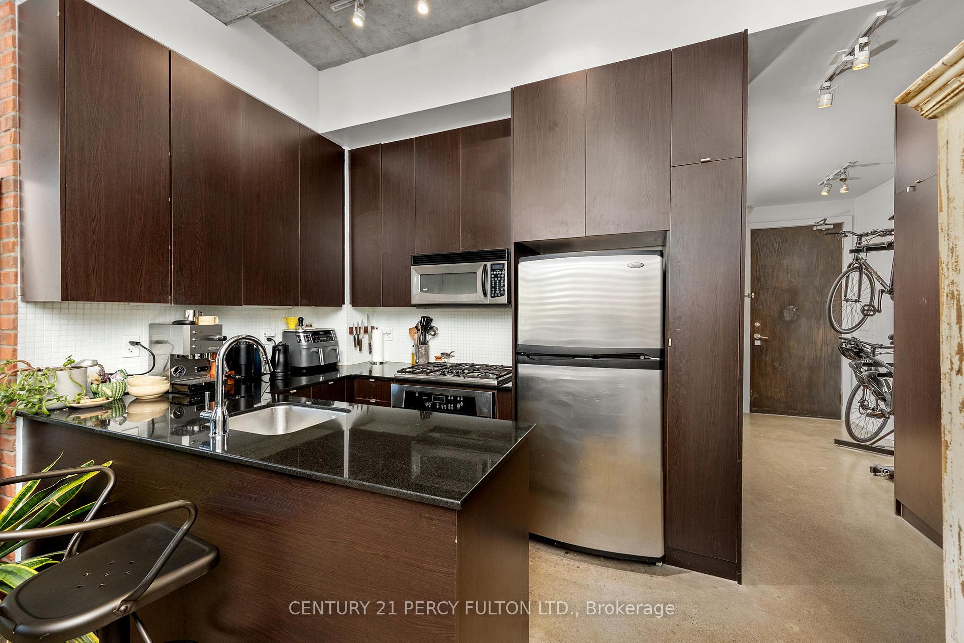Photo 9 of Unit 1011, 23 Brant Street, Toronto, Waterfront Communities — HOMEH
