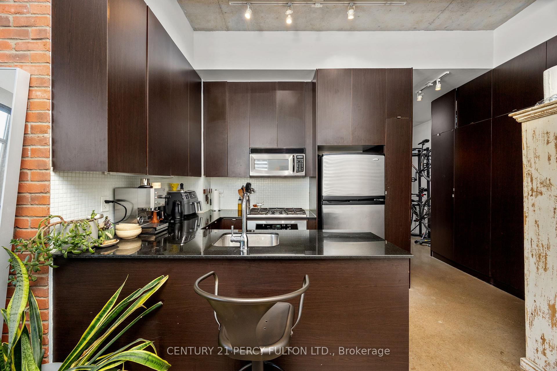 Photo 11 of Unit 1011, 23 Brant Street, Toronto, Waterfront Communities — HOMEH