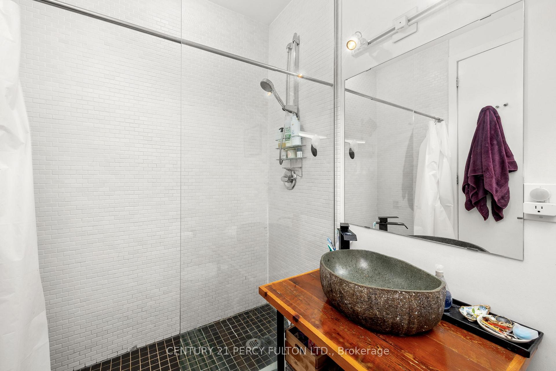 Photo 15 of Unit 1011, 23 Brant Street, Toronto, Waterfront Communities — HOMEH