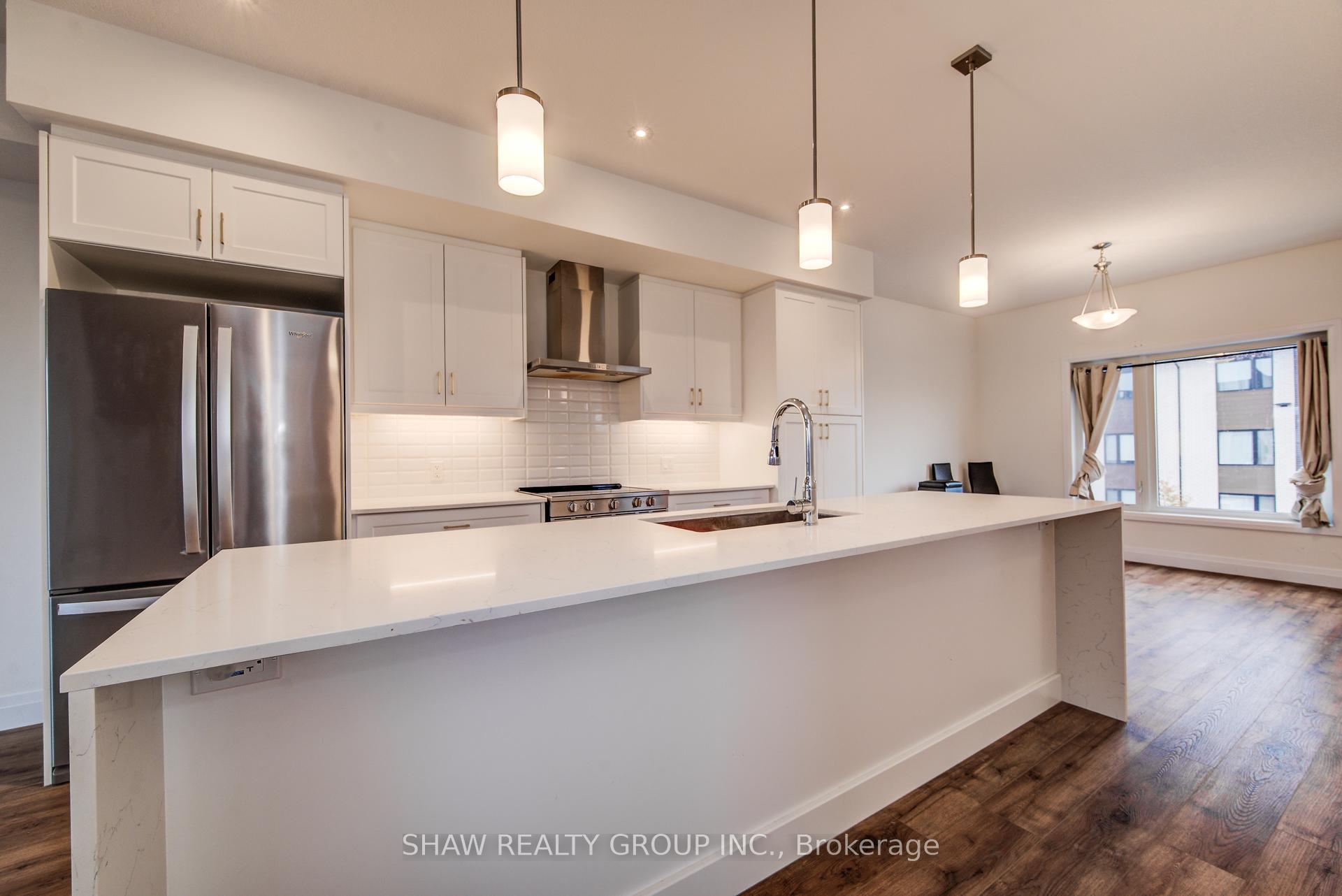 Photo 11 of 4 Lily Lane, Guelph, Clairfields/Hanlon Business Park — HOMEH