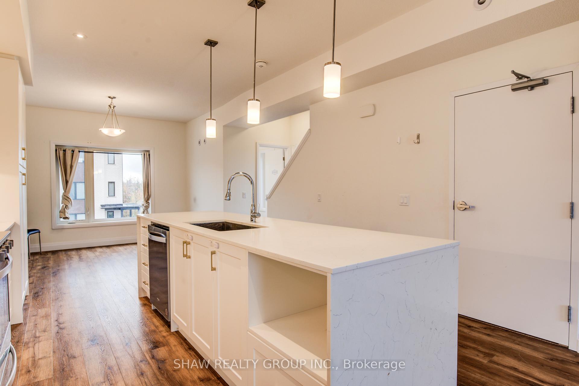 Photo 15 of 4 Lily Lane, Guelph, Clairfields/Hanlon Business Park — HOMEH