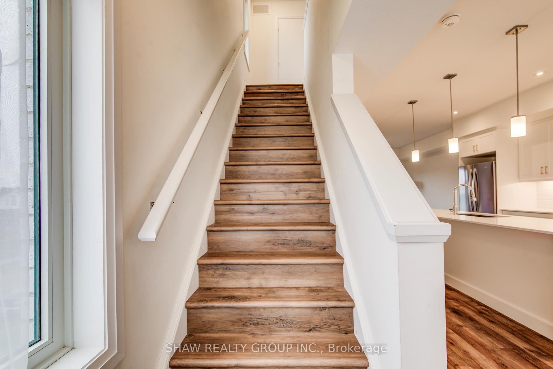 Photo 28 of 4 Lily Lane, Guelph, Clairfields/Hanlon Business Park — HOMEH