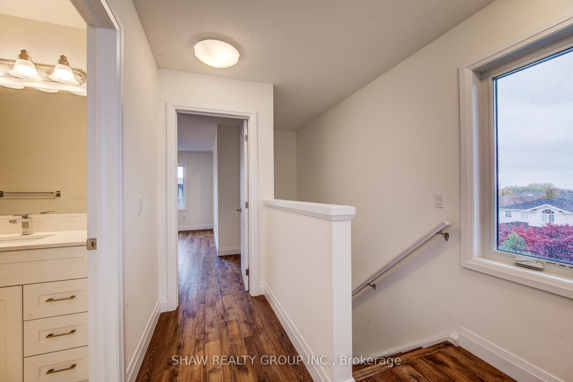 Photo 29 of 4 Lily Lane, Guelph, Clairfields/Hanlon Business Park — HOMEH