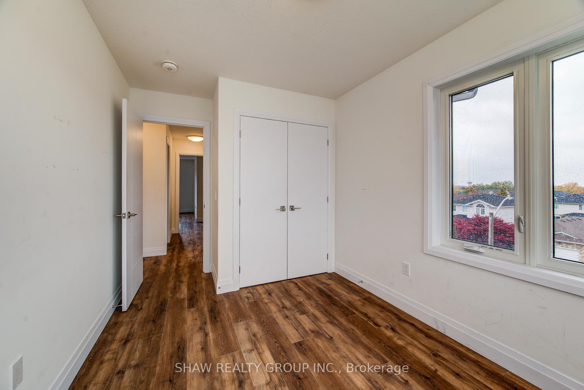 Photo 43 of 4 Lily Lane, Guelph, Clairfields/Hanlon Business Park — HOMEH