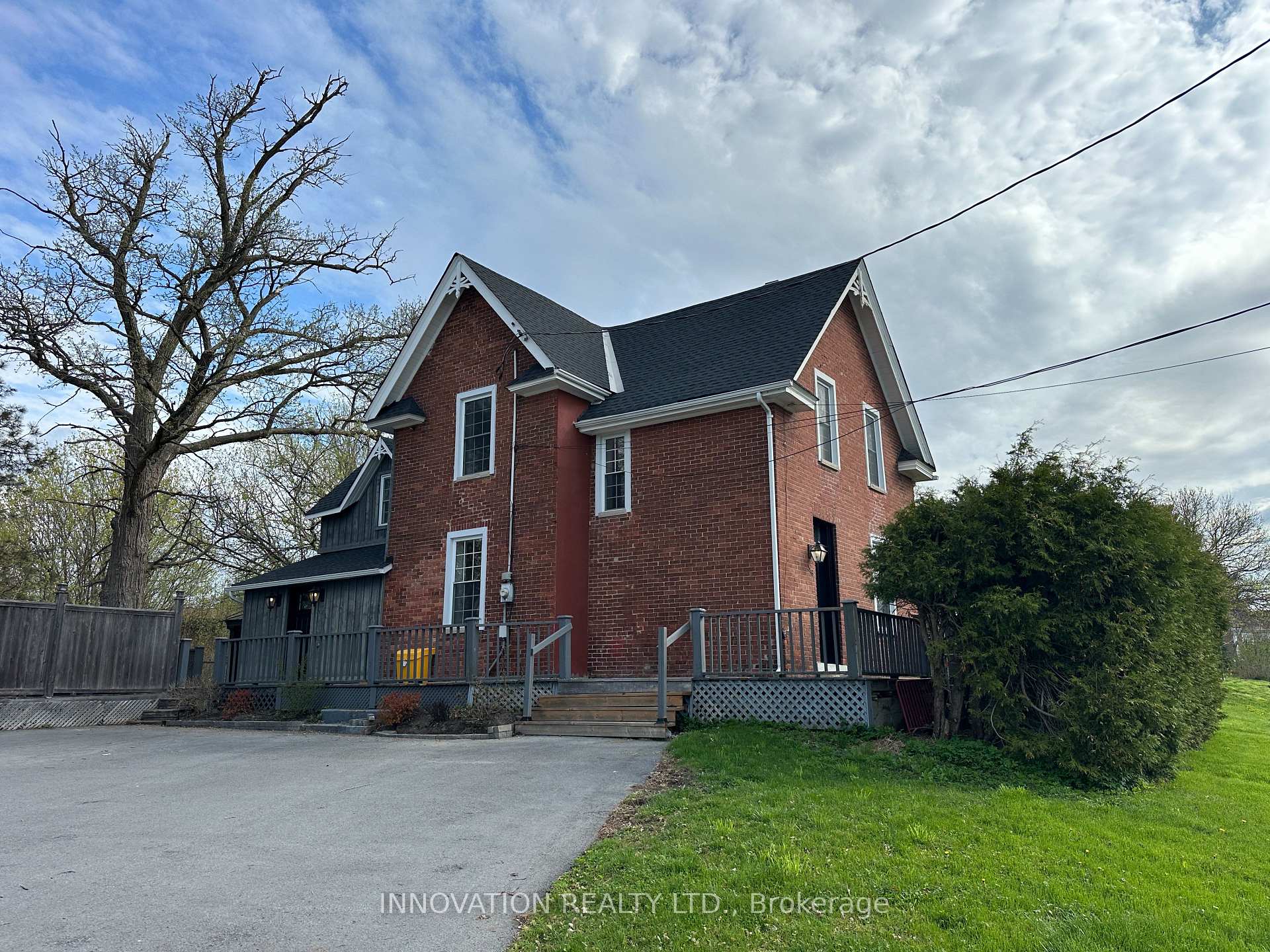 Front of Unit 2, 348 Donald B. Munro Drive