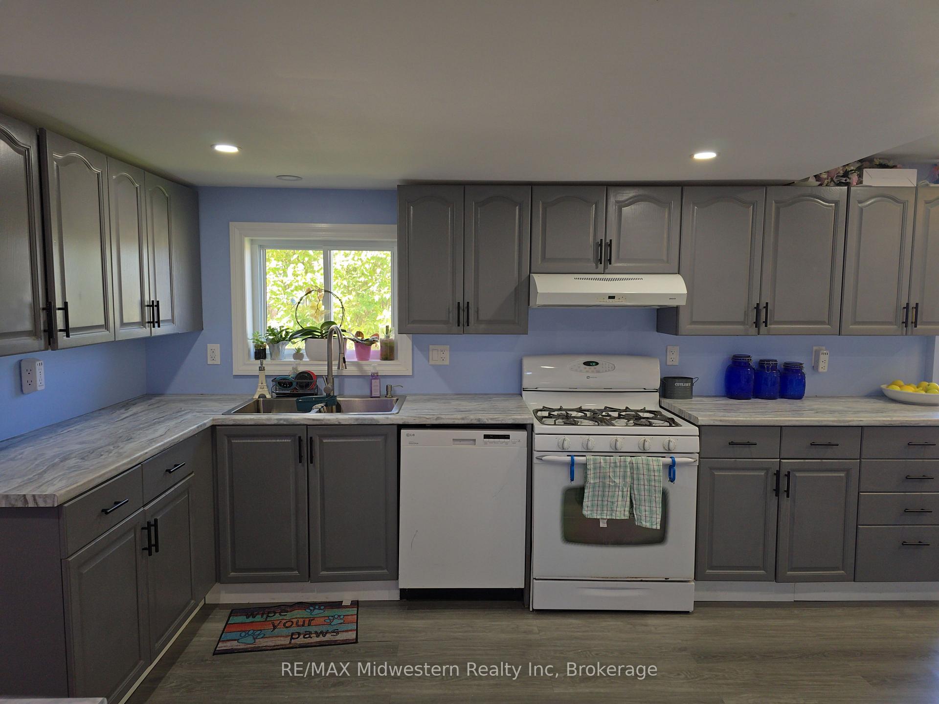 Photo 2 of Unit 15, 450 Tremaine Avenue E, North Perth, Elma — HOMEH