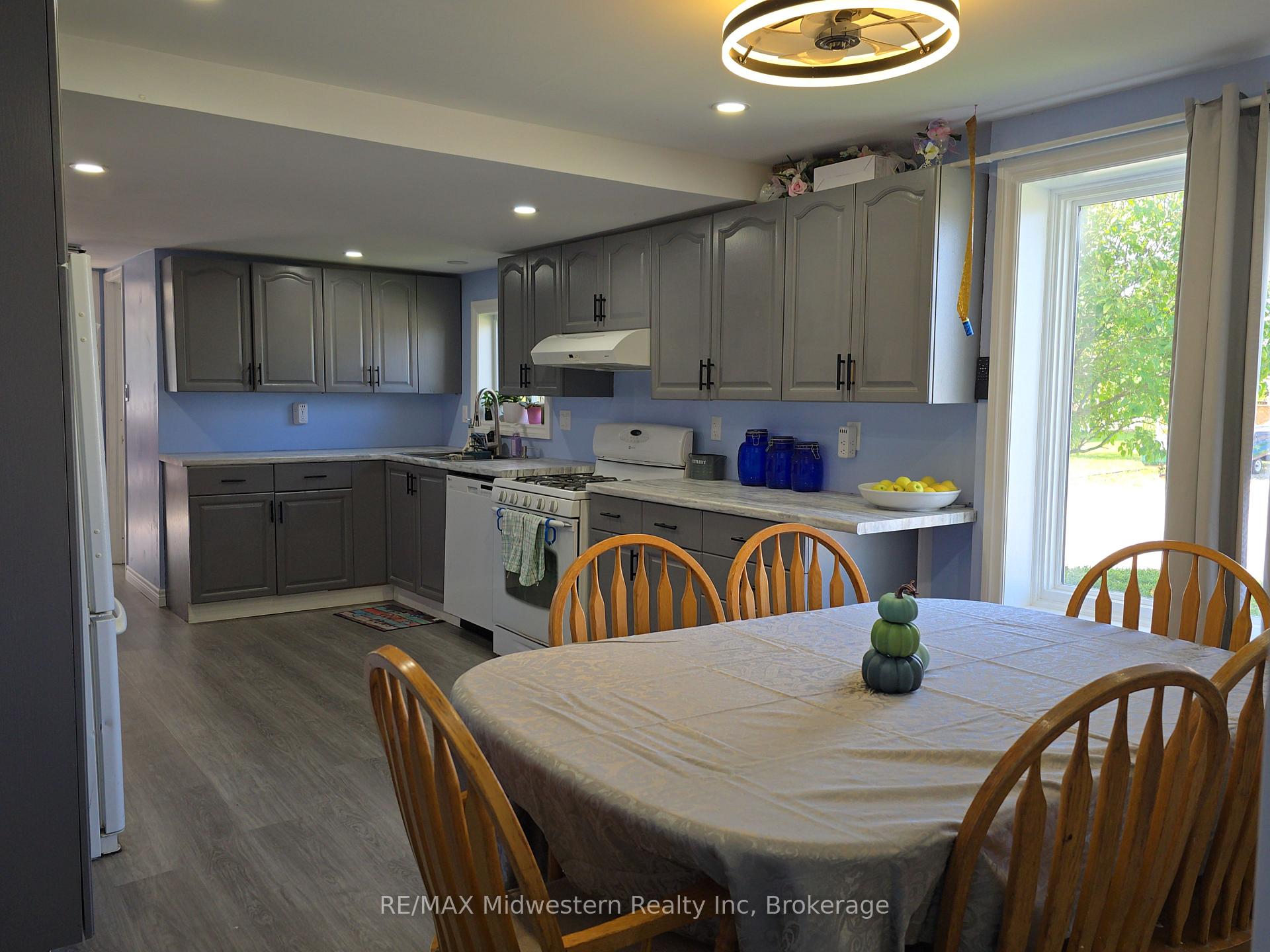 Photo 5 of Unit 15, 450 Tremaine Avenue E, North Perth, Elma — HOMEH