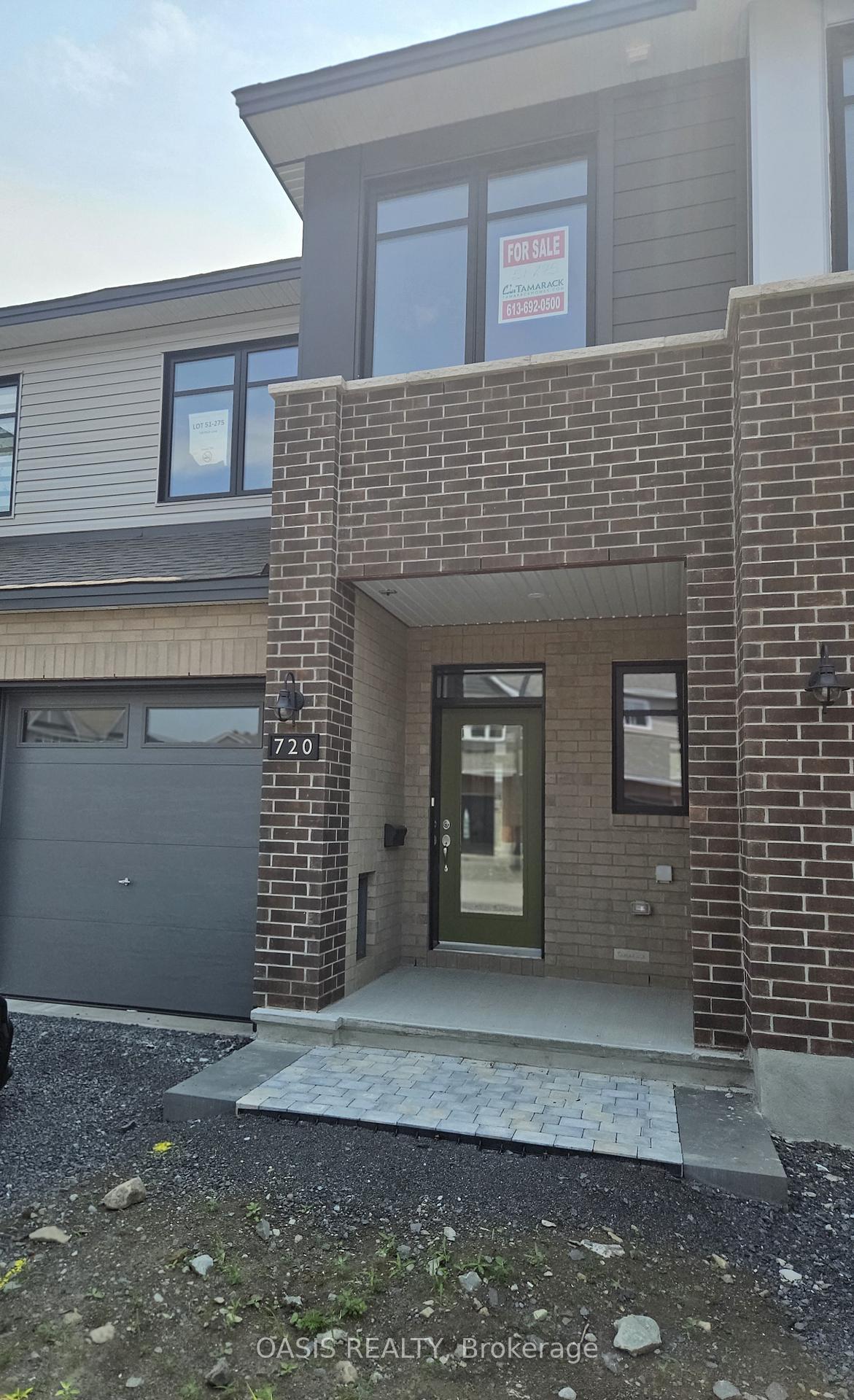 Photo 1 of 720 Pipit Lane, Ottawa, Barrhaven - Half Moon Bay — HOMEH