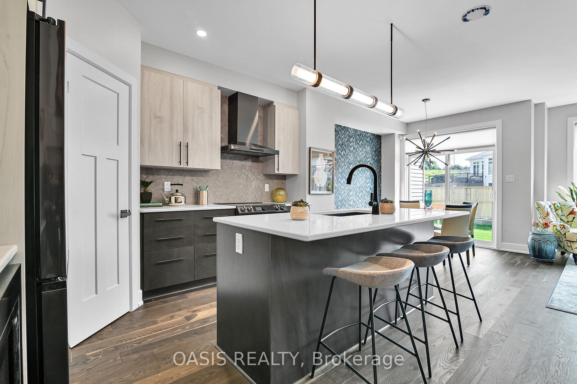 Photo 4 of 720 Pipit Lane, Ottawa, Barrhaven - Half Moon Bay — HOMEH