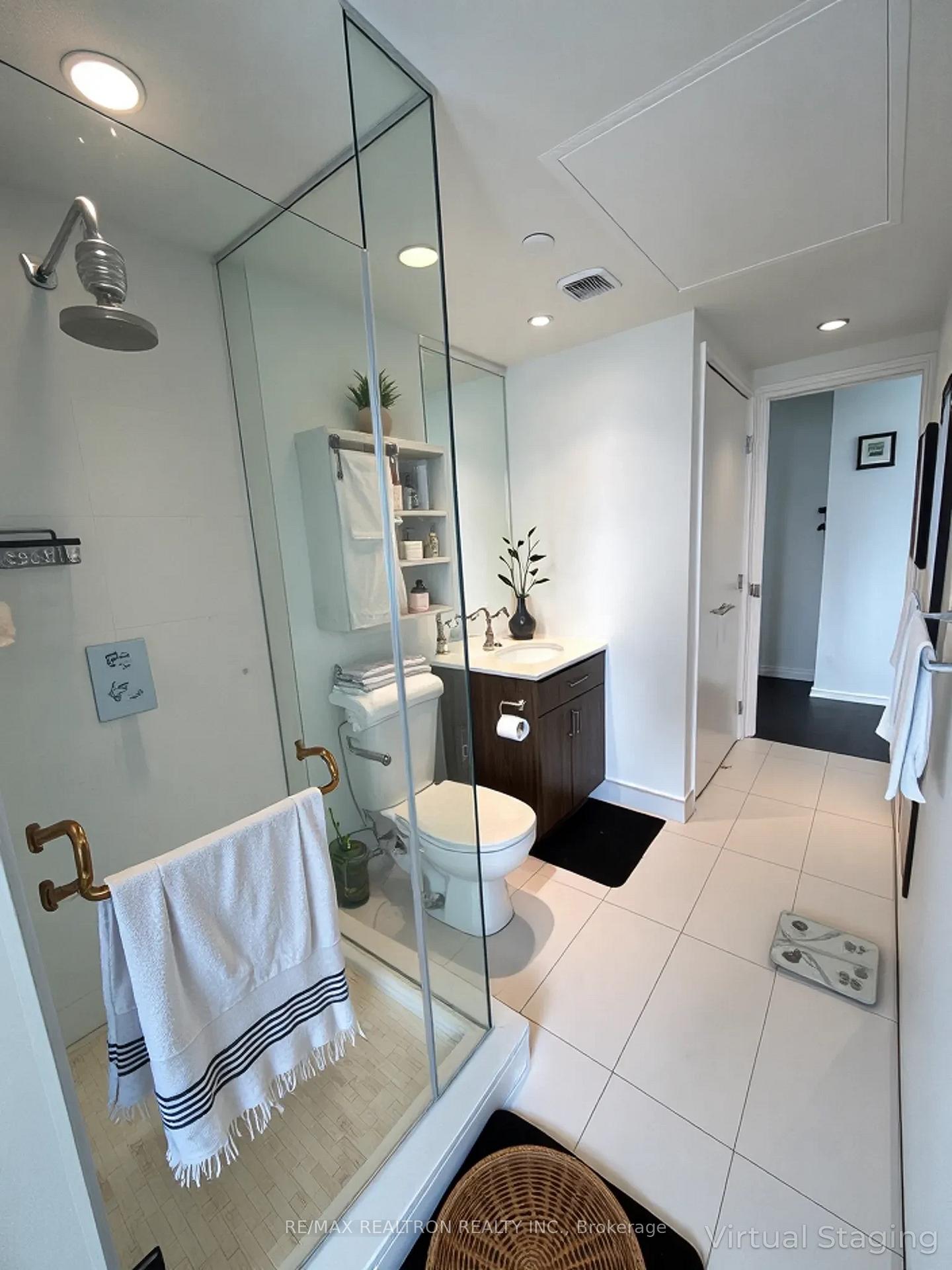 Photo 5 of Unit 1903, 60 Colborne Street, Toronto, Church-Yonge Corridor — HOMEH
