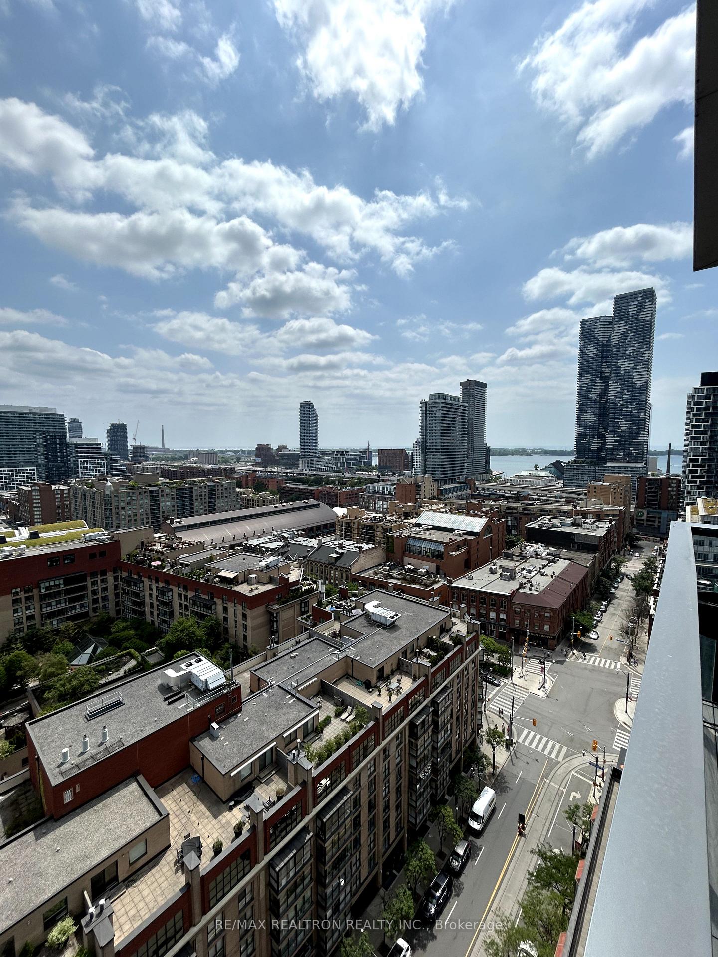 Photo 9 of Unit 1903, 60 Colborne Street, Toronto, Church-Yonge Corridor — HOMEH