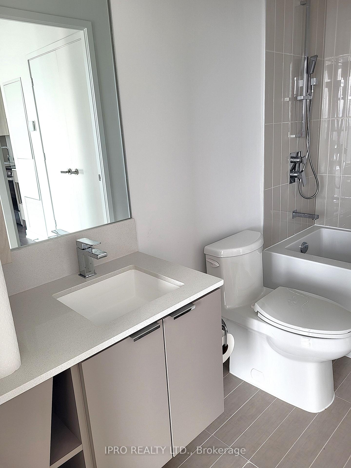 Photo 16 of Unit 1906, 3883 Quartz Road, Mississauga, City Centre — HOMEH