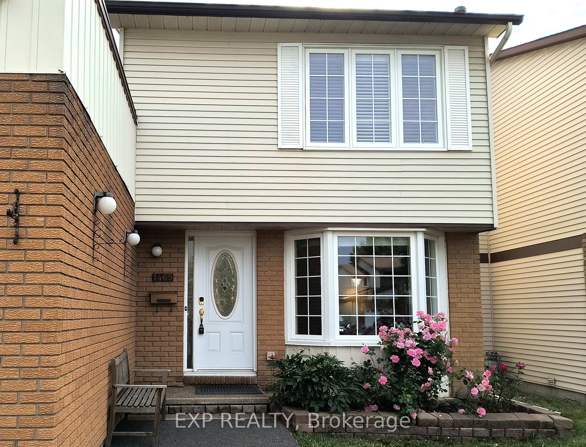 Photo 3 of 1465 Bradshaw Crescent, Ottawa, Pineview — HOMEH
