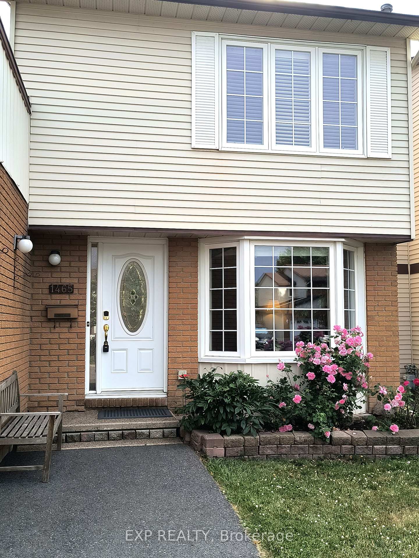 Photo 5 of 1465 Bradshaw Crescent, Ottawa, Pineview — HOMEH
