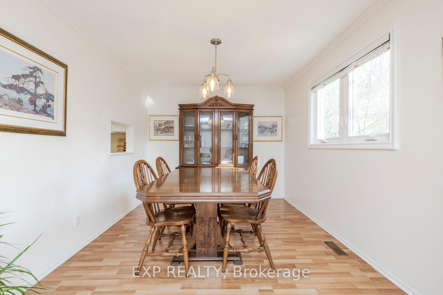 Photo 18 of 1465 Bradshaw Crescent, Ottawa, Pineview — HOMEH