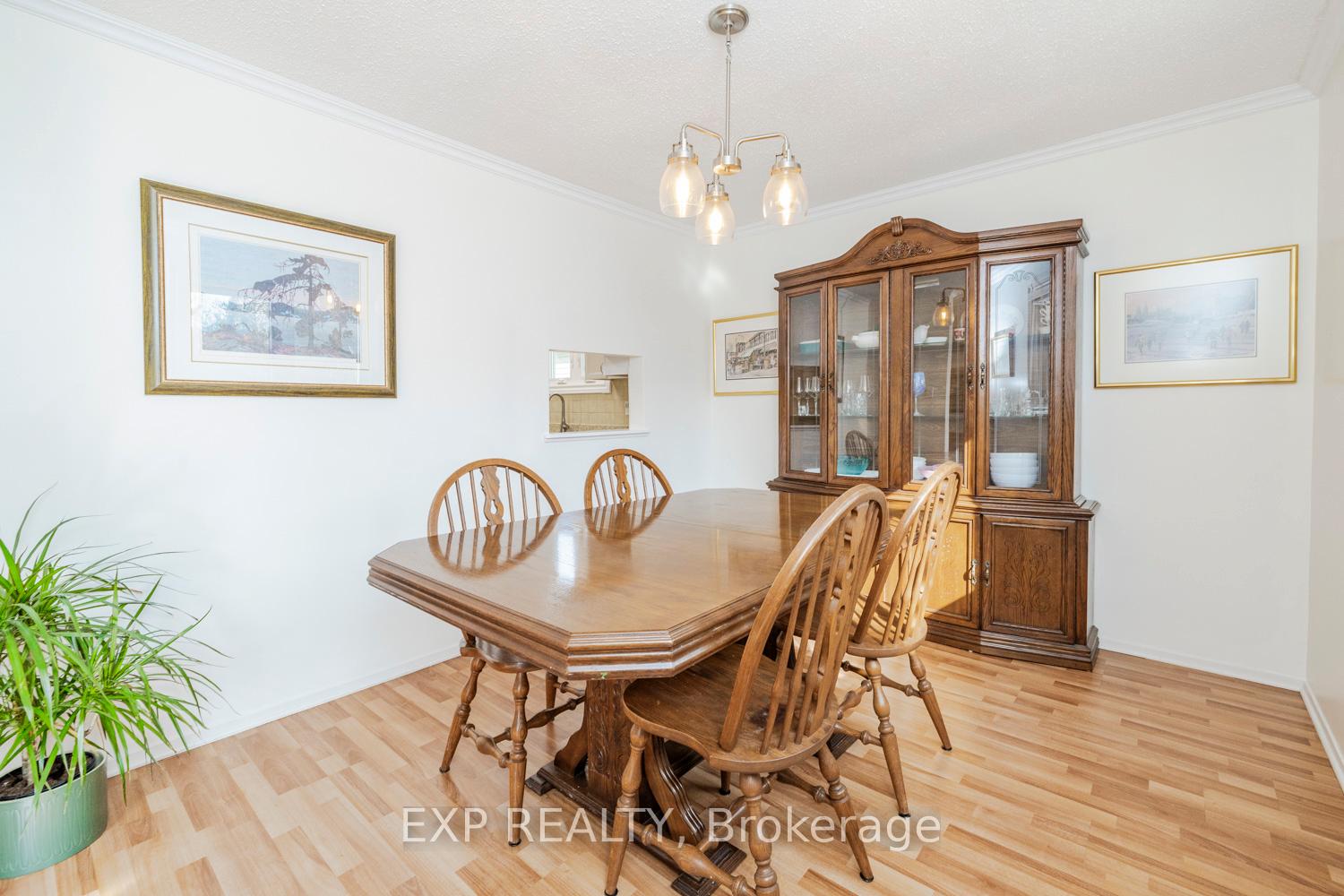 Photo 19 of 1465 Bradshaw Crescent, Ottawa, Pineview — HOMEH