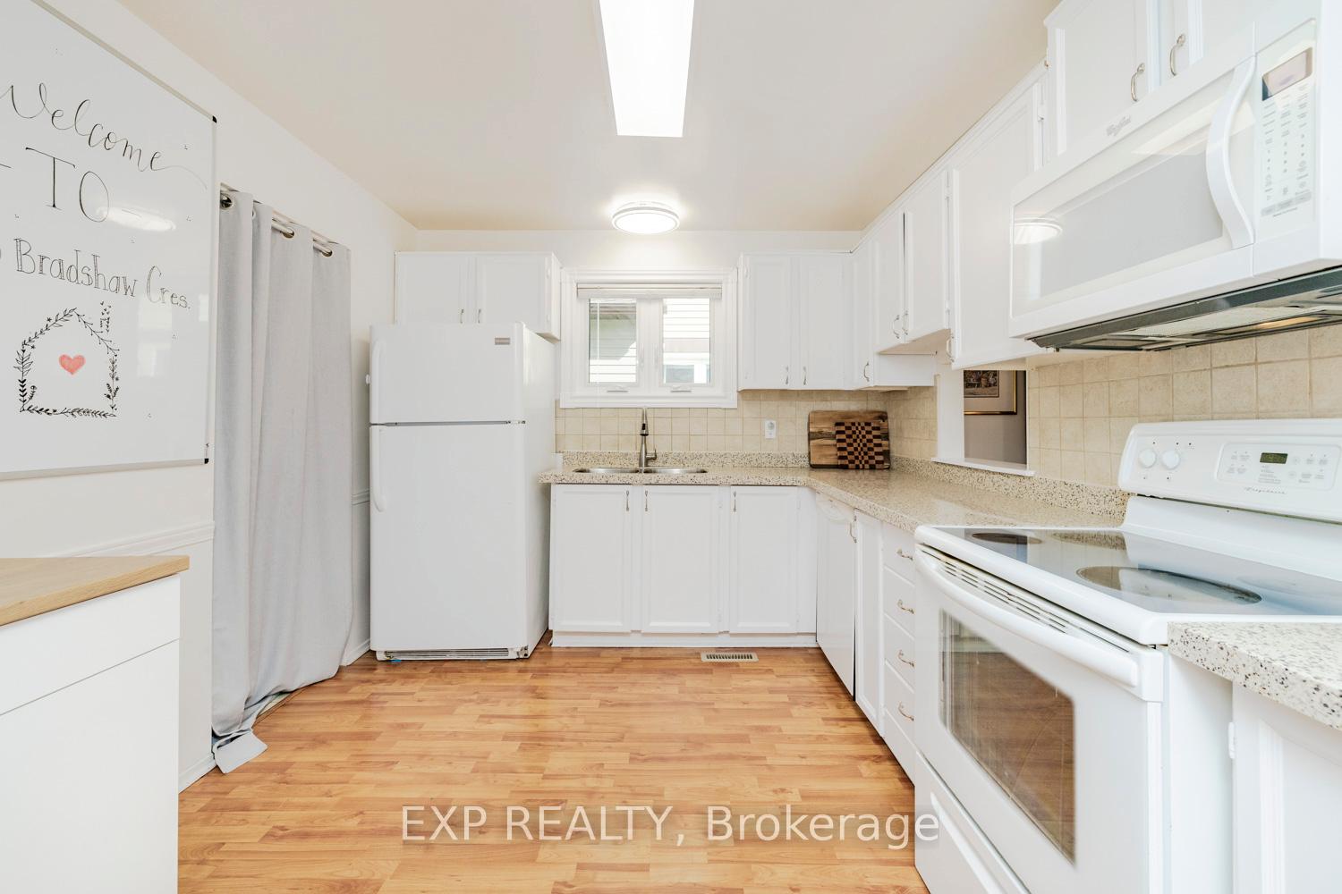 Photo 20 of 1465 Bradshaw Crescent, Ottawa, Pineview — HOMEH
