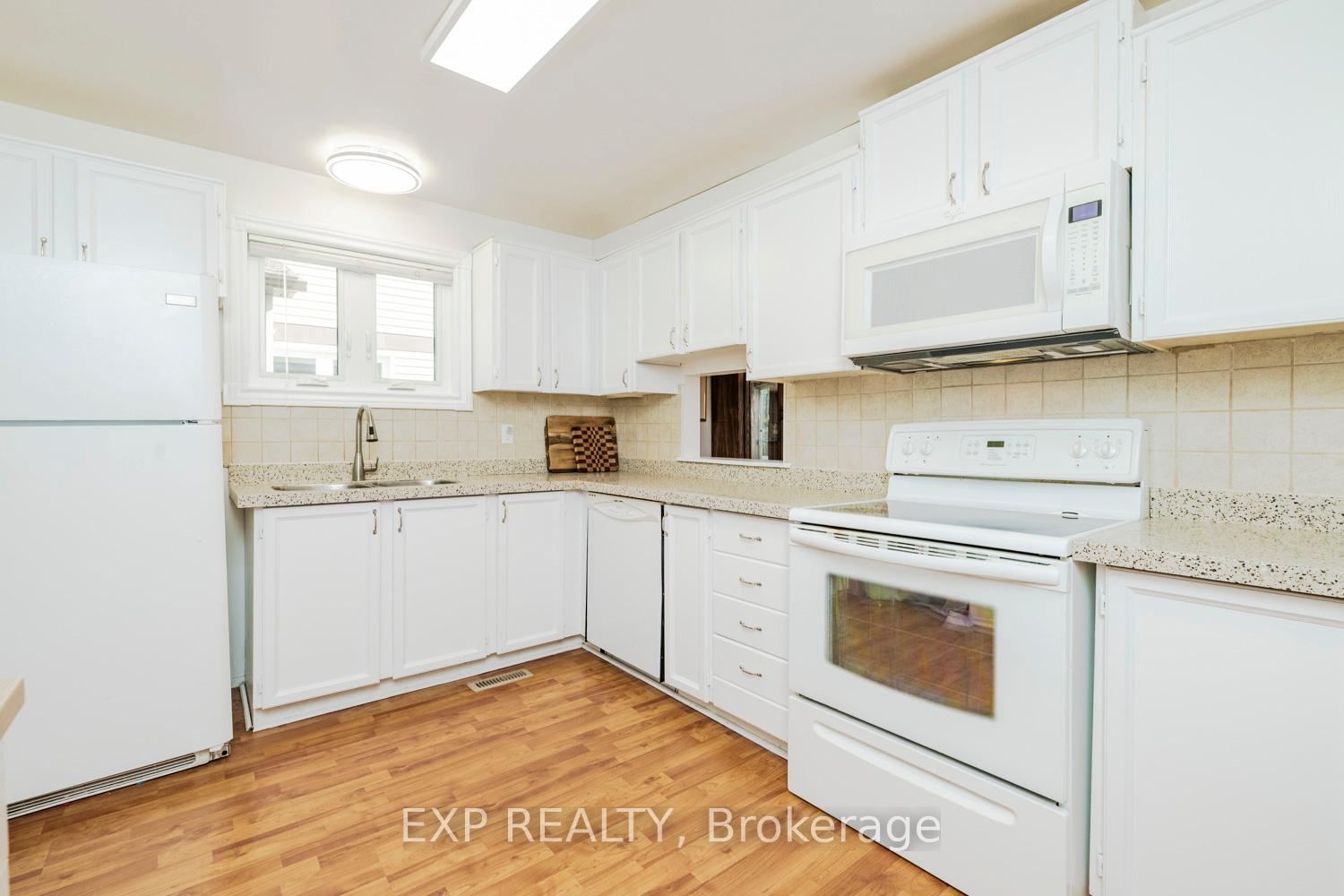 Photo 23 of 1465 Bradshaw Crescent, Ottawa, Pineview — HOMEH