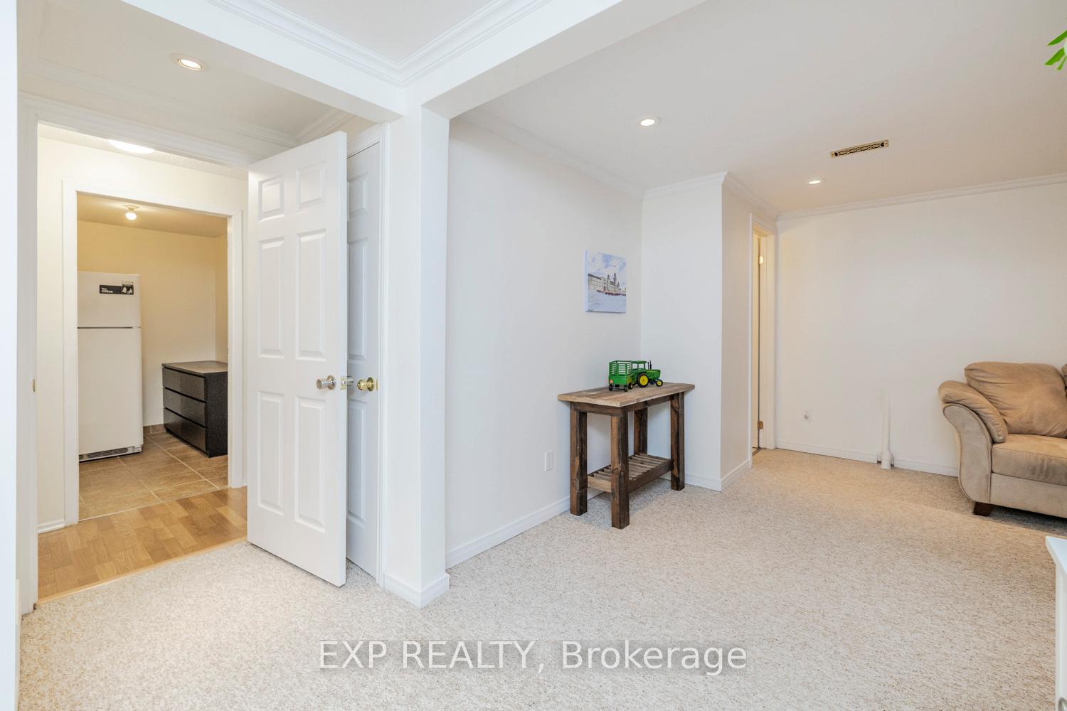 Photo 39 of 1465 Bradshaw Crescent, Ottawa, Pineview — HOMEH
