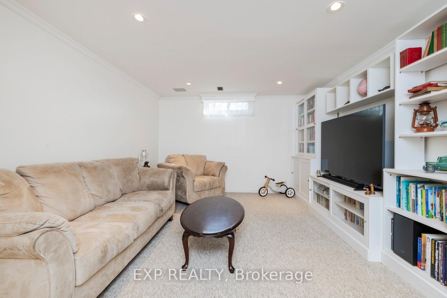 Photo 38 of 1465 Bradshaw Crescent, Ottawa, Pineview — HOMEH